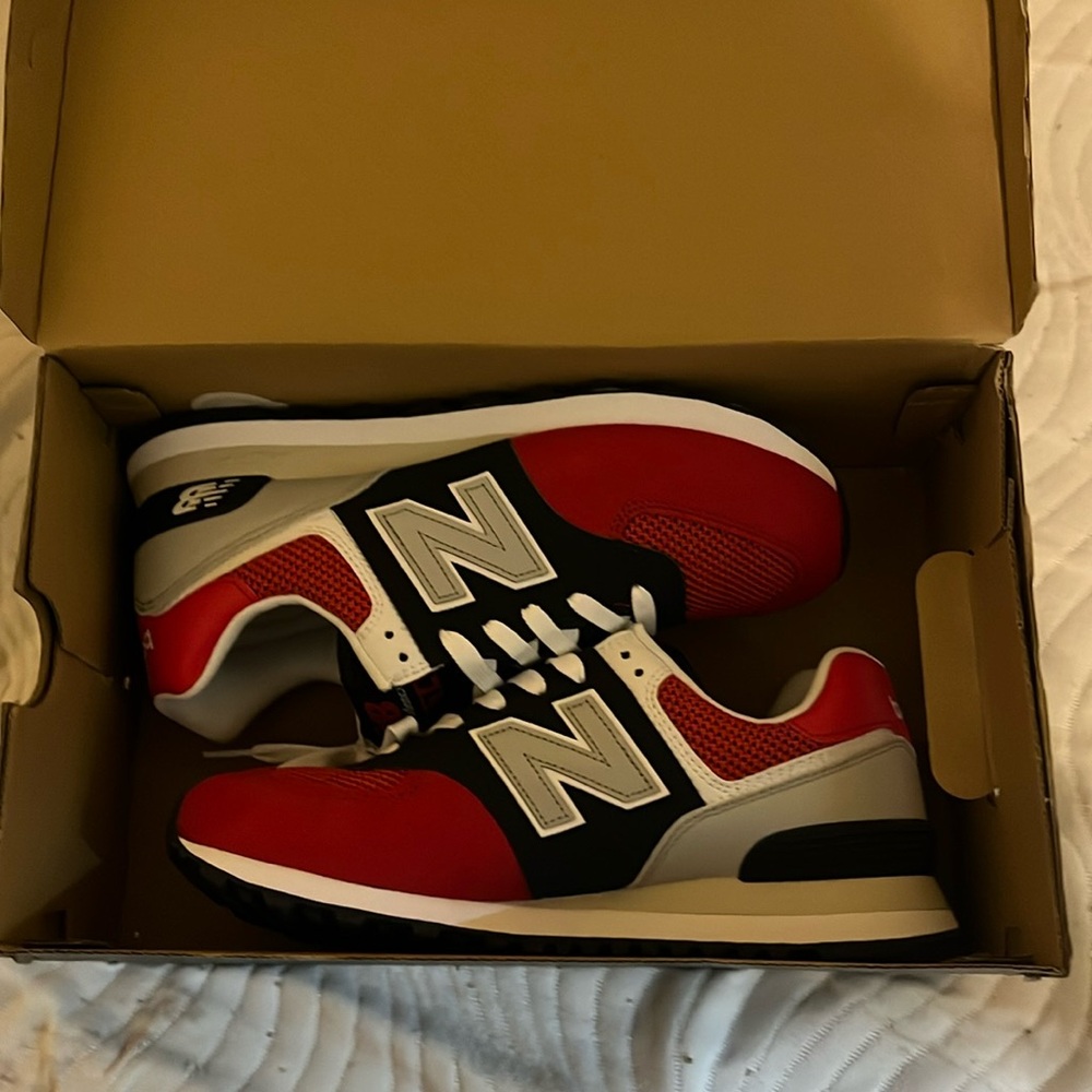 New Balancd Classics 574 Red Blue